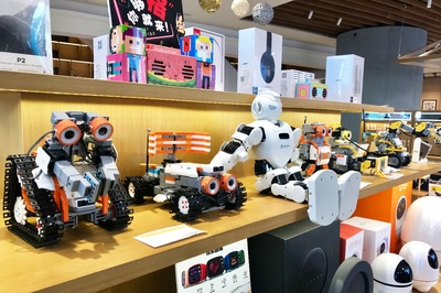 苏宁易购超级云店落户华强北，智能产品销售如何重塑深圳购物新认知